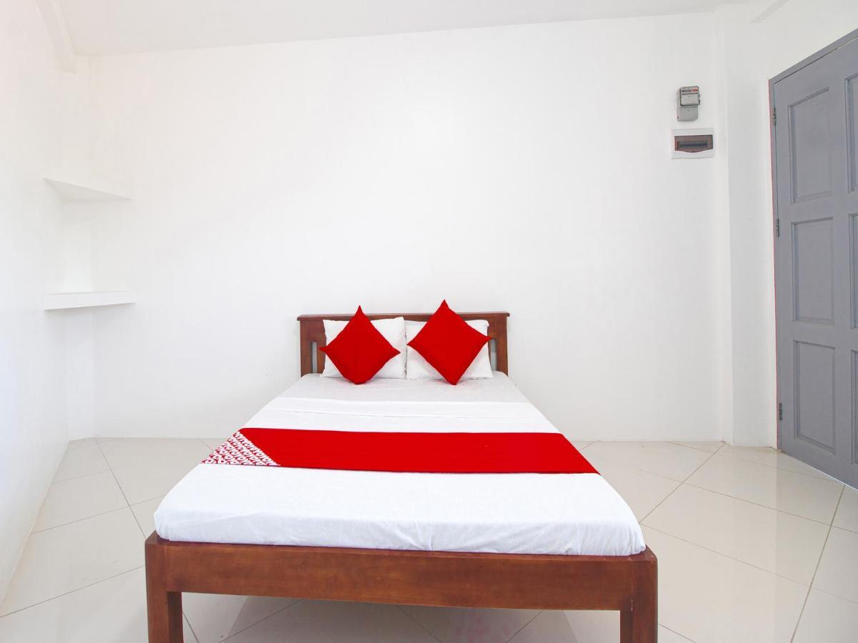 Oyo 778 Fat J Apartelle Hotel Cebu Ngoại thất bức ảnh