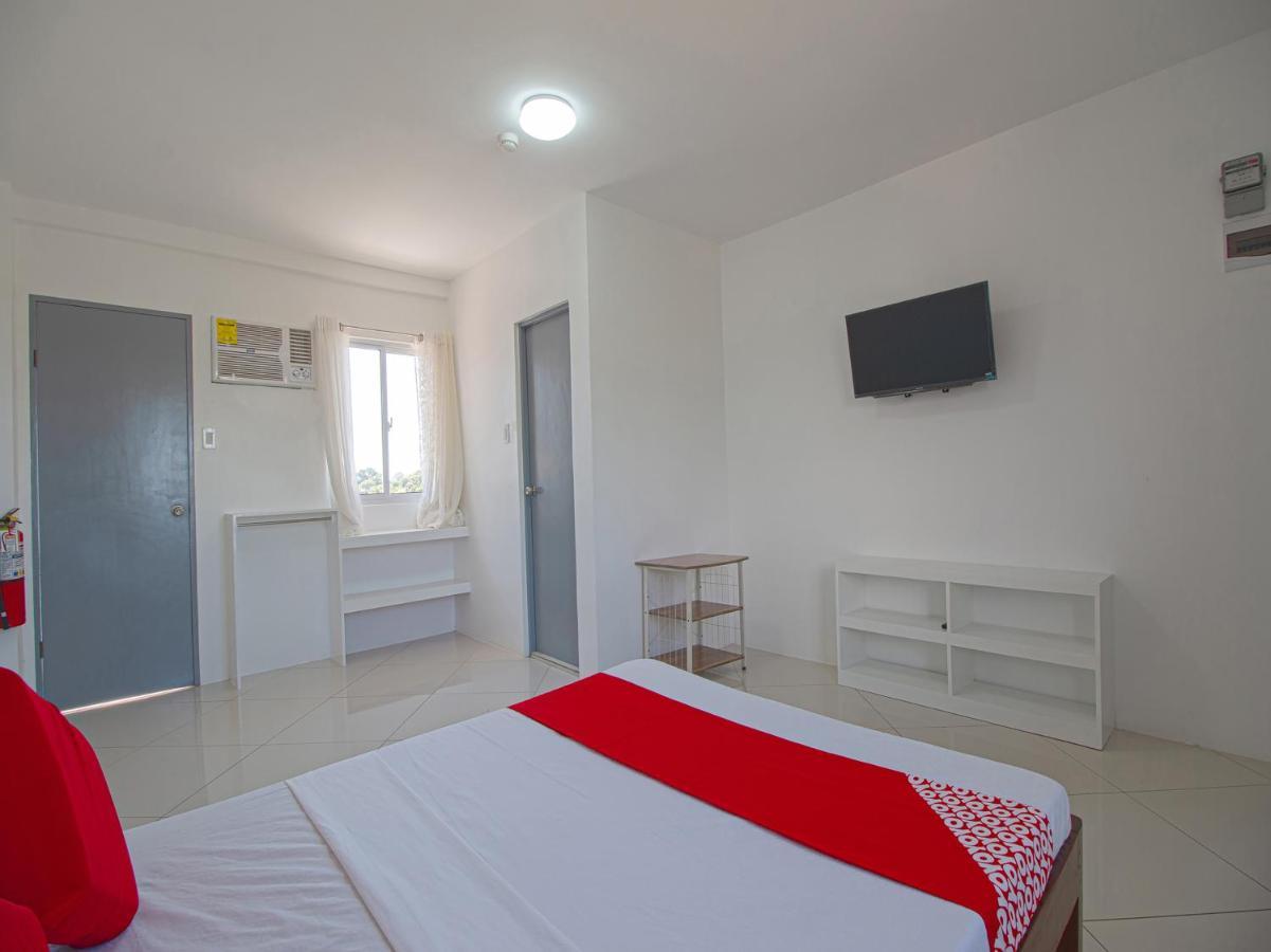 Oyo 778 Fat J Apartelle Hotel Cebu Ngoại thất bức ảnh