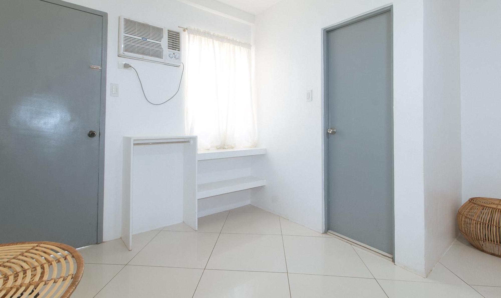 Reddoorz At Fat J Apartelle Mactan Cebu Ngoại thất bức ảnh