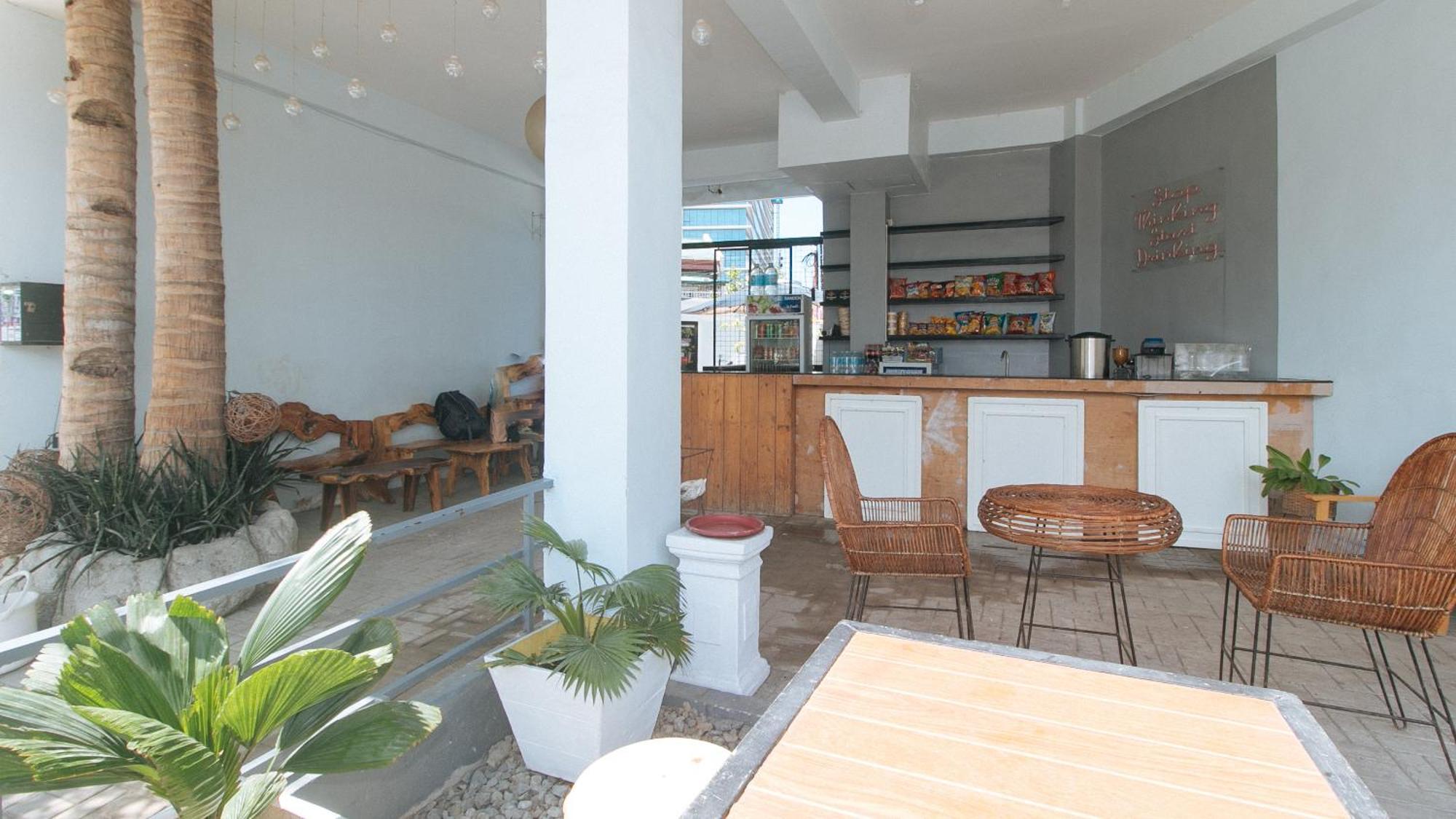 Reddoorz At Fat J Apartelle Mactan Cebu Ngoại thất bức ảnh