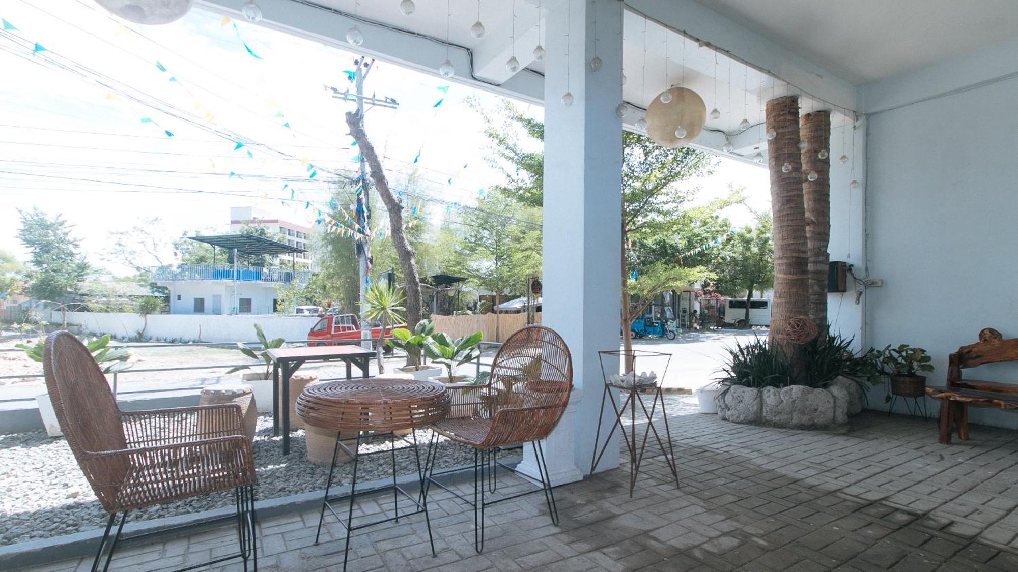 Reddoorz At Fat J Apartelle Mactan Cebu Ngoại thất bức ảnh