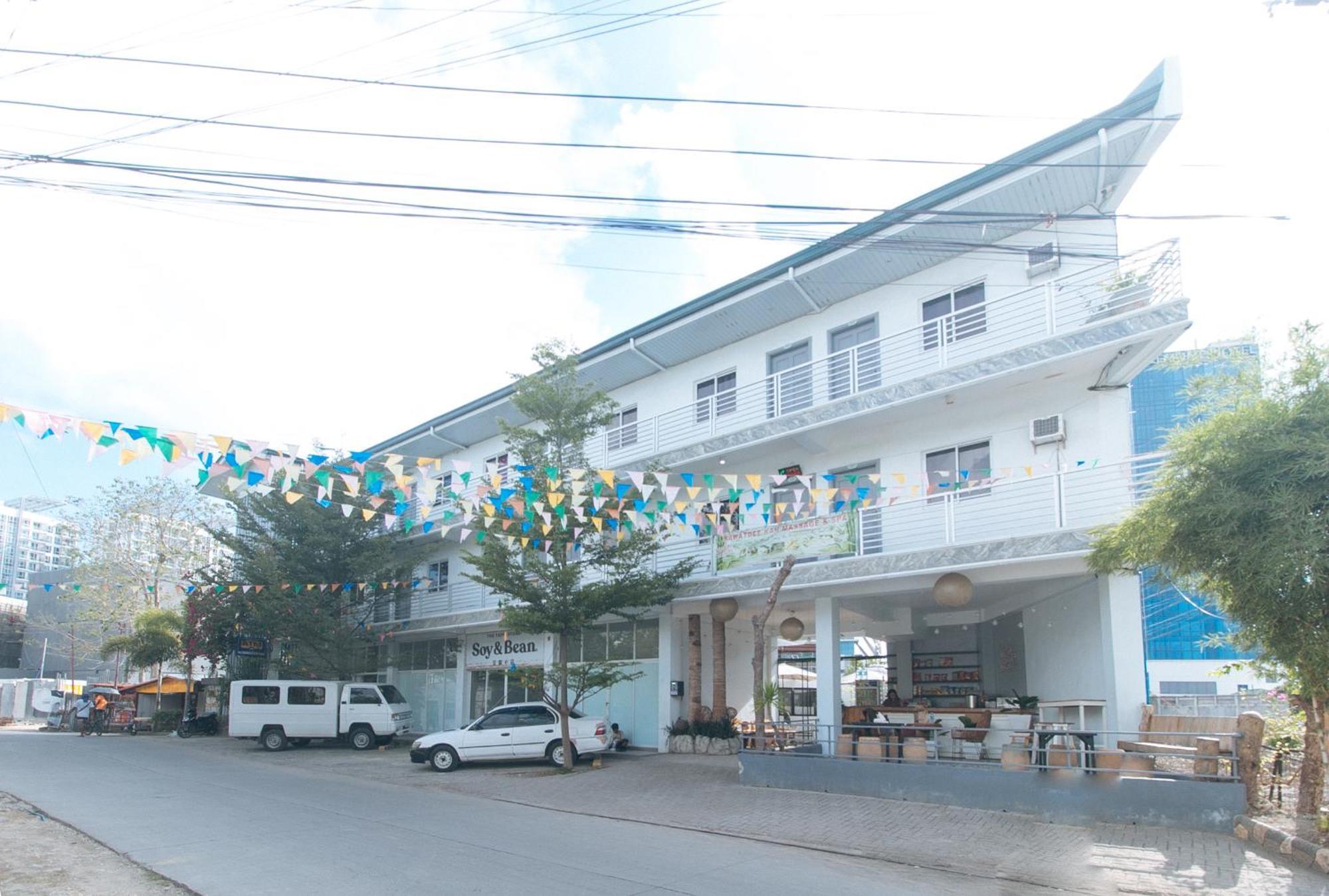 Reddoorz At Fat J Apartelle Mactan Cebu Ngoại thất bức ảnh