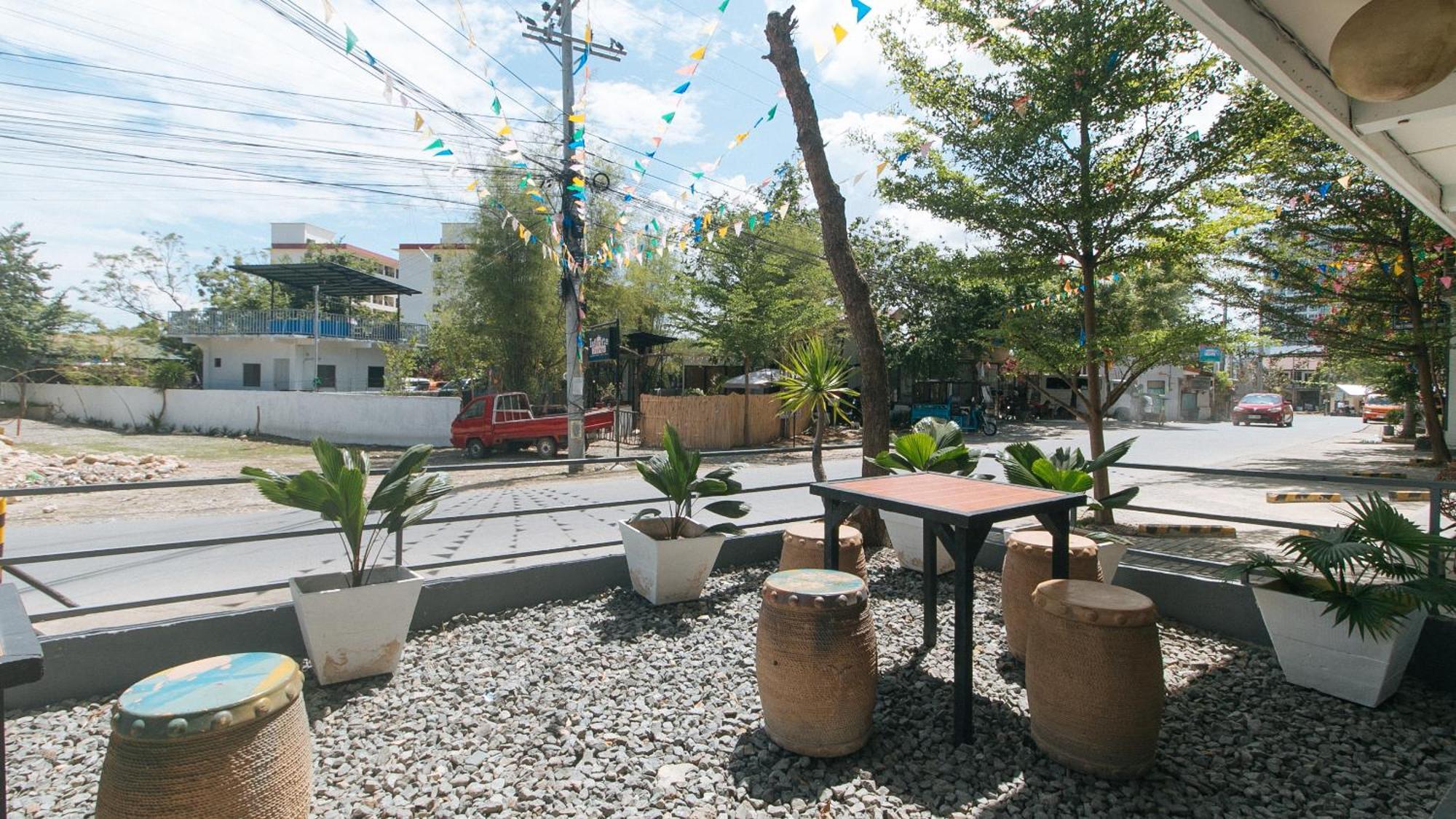 Reddoorz At Fat J Apartelle Mactan Cebu Ngoại thất bức ảnh