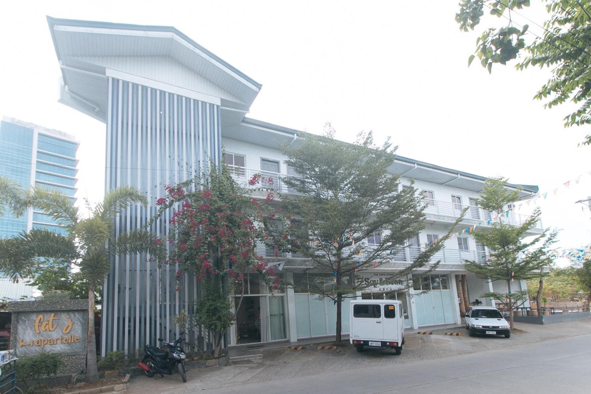 Reddoorz At Fat J Apartelle Mactan Cebu Ngoại thất bức ảnh